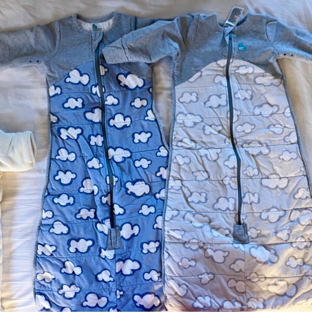 6-12 months Baby Winter Clothes Lot (sleepsacks, footed pajamas, snowsuit)